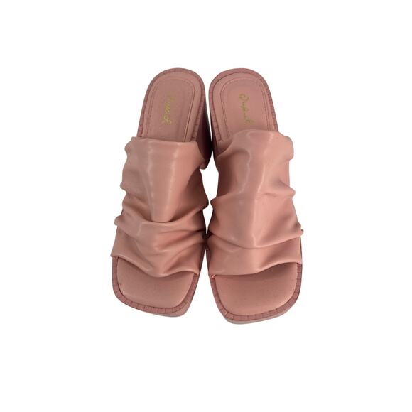 Qupid Leyla Heeled Sandal in Ash Coral - Picture 4 of 6